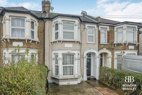 2 bedroom maisonette for sale, Empress Avenue, Ilford, IG1