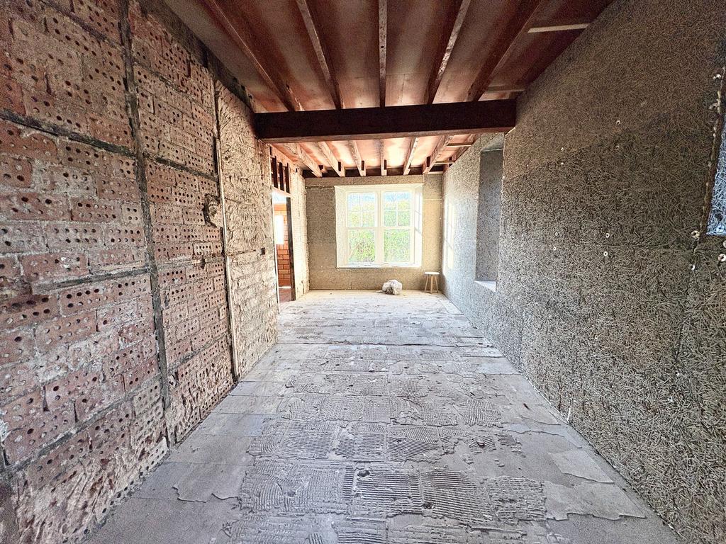 Kitchen/ Dining