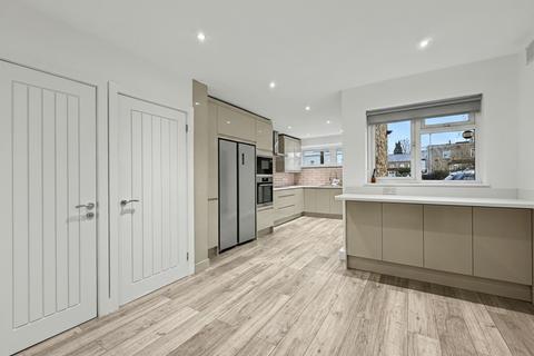 3 bedroom house to rent, Rockingham Parade, Uxbridge, UB8
