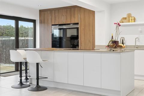 4 bedroom detached house for sale, Marcus Avenue, Thorpe Bay, Essex, SS1