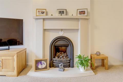 undefined, Larch Close, Arnold NG5