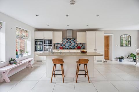 5 bedroom detached house for sale, Cross Oak Road, Berkhamsted, HP4