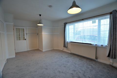 1 bedroom flat to rent, Park Court, Park Road, Uxbridge, UB8