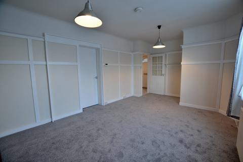 1 bedroom flat to rent, Park Court, Park Road, Uxbridge, UB8