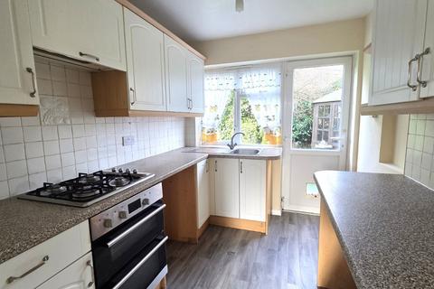 2 bedroom end of terrace house to rent, St. Gregorys Close, Deal