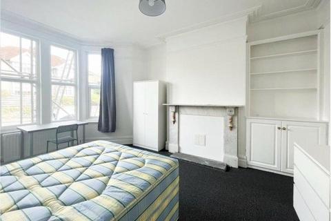 6 bedroom terraced house to rent, Wellington Hill, Bristol