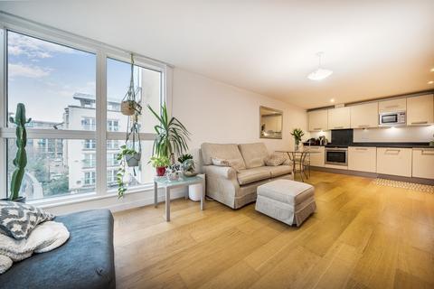 2 bedroom flat for sale, Water Gardens Square London SE16