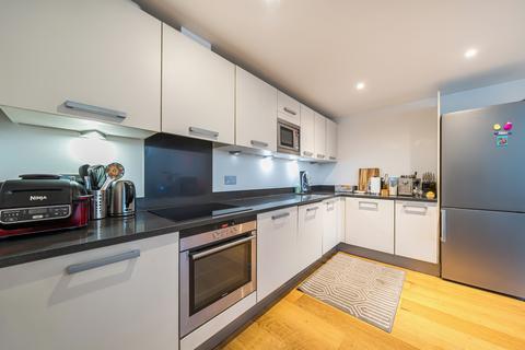 2 bedroom flat for sale, Water Gardens Square London SE16