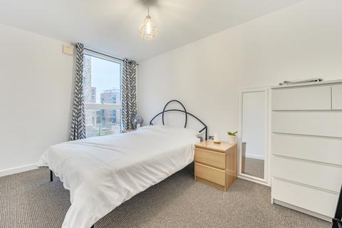 2 bedroom flat for sale, Water Gardens Square London SE16