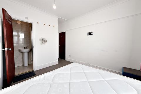 undefined, Wood Lane, Isleworth, TW7