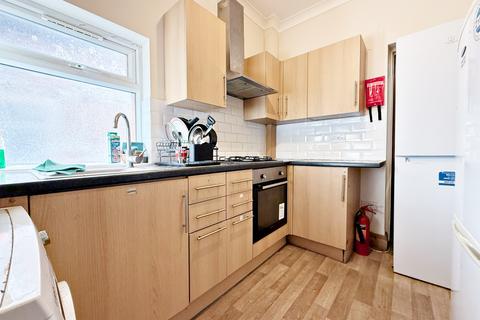 undefined, Wood Lane, Isleworth, TW7