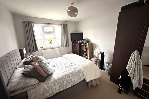 2 bedroom maisonette for sale, ST JOHNS, WOKING