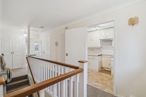2 bedroom flat for sale, King George V Road, Amersham
