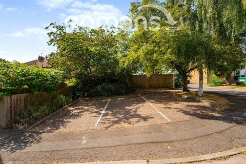 Studio for sale, Constable Close, Hayes