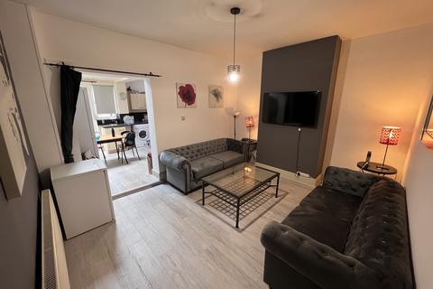 1 bedroom house to rent, Link Road, Edgbaston B16