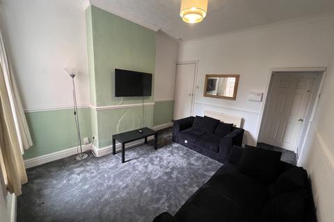 4 bedroom house to rent, Hubert Road, Selly Oak B29