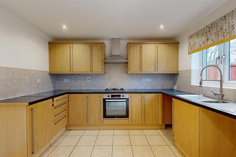 3 bedroom semi-detached house to rent, Willow Park, Minsterley, Shrewsbury
