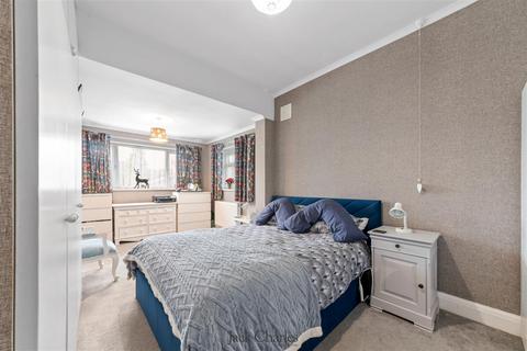 3 bedroom detached bungalow to rent, Lower Green Road, Pembury