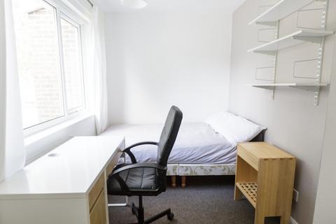 5 bedroom house to rent, Bantock Way, Harborne B17