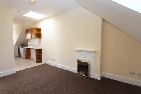 1 bedroom flat to rent, Victoria Park Road, Leicester LE2