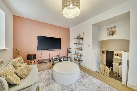 2 bedroom flat for sale, Eyres Mill Side, Leeds, West Yorkshire, LS12
