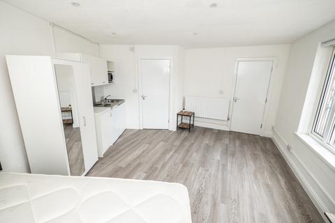 1 bedroom house to rent, Raddlebarn Court, Selly Oak B29