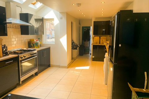 undefined, Warwards Lane - 5 bed, Selly Oak B29