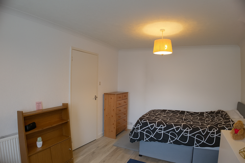 3 bedroom house to rent, Goss Croft, Selly Oak B29