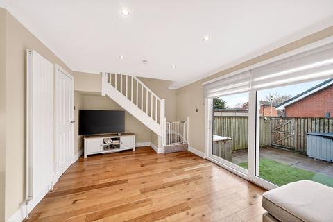 undefined, 28 Auchinleck Gardens, Glasgow