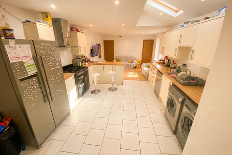 6 bedroom house to rent, Teignmouth Road - 6 bed, Selly Oak B29