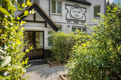 1 bedroom flat for sale, London Road North, Merstham RH1