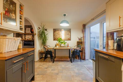 2 bedroom terraced house to rent, Silver Way, Shobrooke, EX17