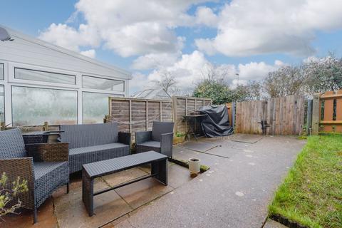 2 bedroom terraced house to rent, Silver Way, Shobrooke, EX17