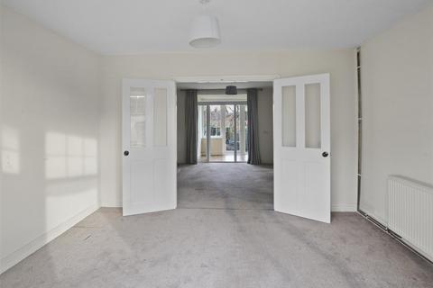 undefined, Park Road, Irthlingborough