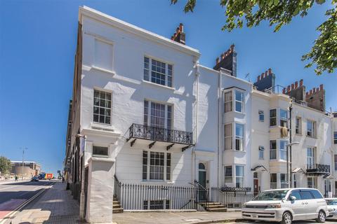 1 bedroom in a house share to rent, Dorset Gardens, Brighton