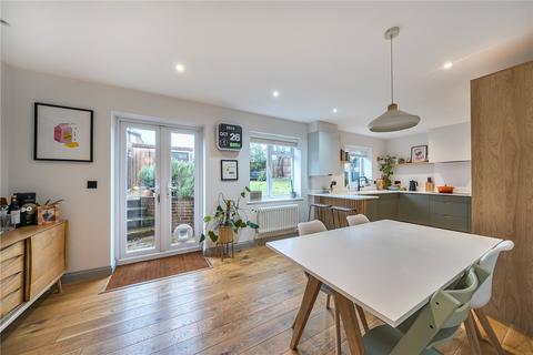 3 bedroom end of terrace house for sale, Roman Way, Farnham, Surrey, GU9
