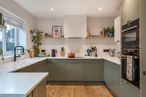 3 bedroom end of terrace house for sale, Roman Way, Farnham, Surrey, GU9