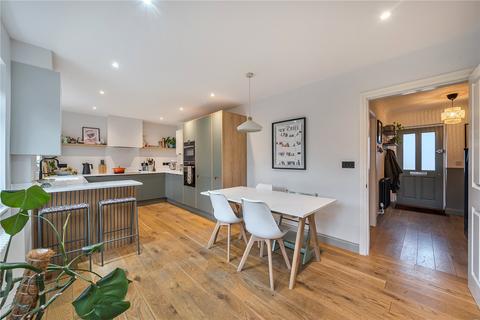 3 bedroom end of terrace house for sale, Roman Way, Farnham, Surrey, GU9