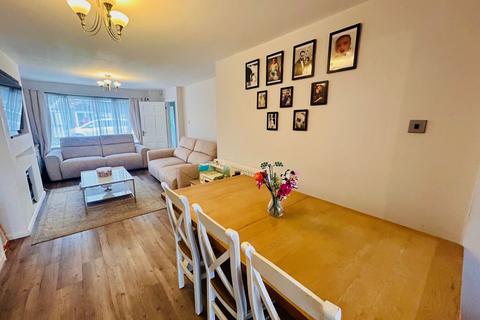 3 bedroom semi-detached house for sale, Imperial Drive, Gravesend, DA12