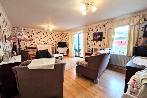 3 bedroom bungalow for sale, Kingfisher Drive, East Yorkshire YO15