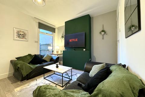 4 bedroom house to rent, Heeley Road, Selly Oak B29