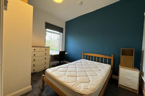 4 bedroom house to rent, Heeley Road, Selly Oak B29