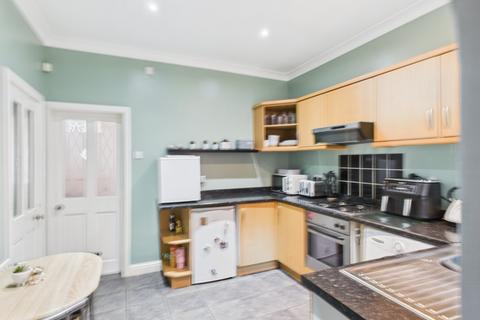 2 bedroom terraced house for sale, Crowther Place, West Yorkshire WF10