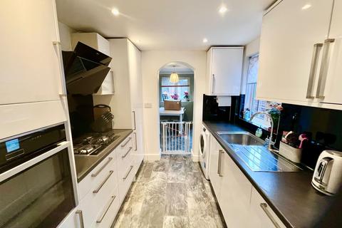 2 bedroom terraced house for sale, Broad Street, Newport Pagnell