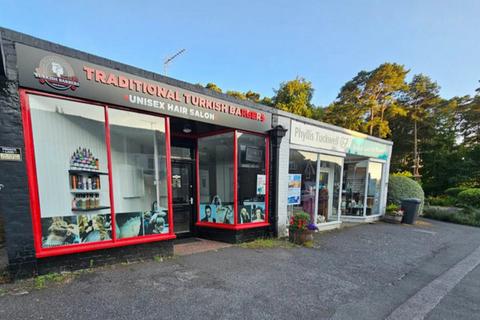 Property to rent - Beacon Hill Road, Hindhead, GU26