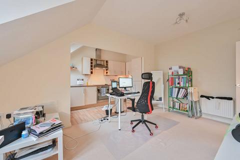 1 bedroom flat for sale, Silas Court, Watford, WD17