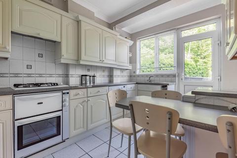 3 bedroom semi-detached house to rent, Walmington Fold, Woodside Park