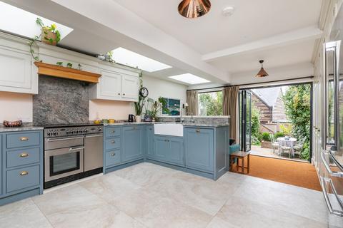 undefined, West End Terrace, Winchester, SO22