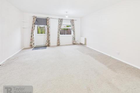3 bedroom house to rent, Maidenbower, Crawley, West Sussex. RH10 7JS