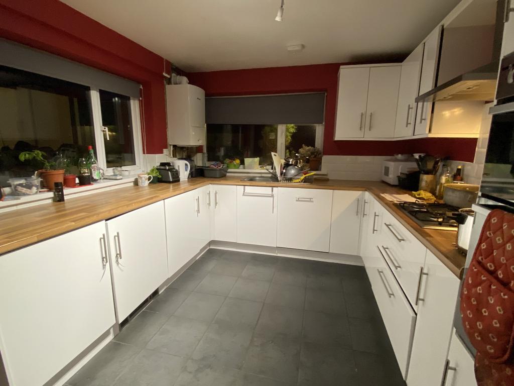 Kitchen b